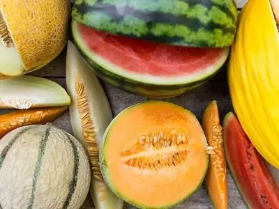 با مصرف این میوه خوشمزه و آبدار، جوان شوید