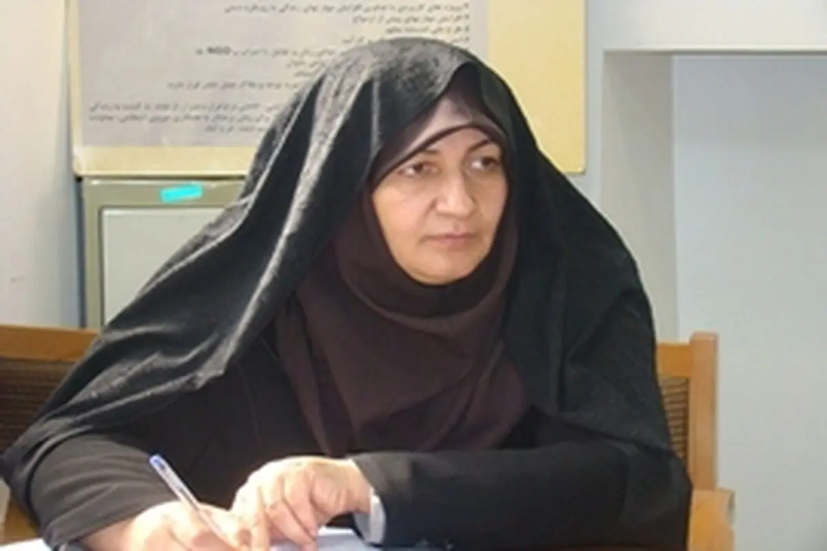 مسوولان باید با توسعه کار آفرینی، معضل اشتغال و بیکاری را به حداقل برسانند