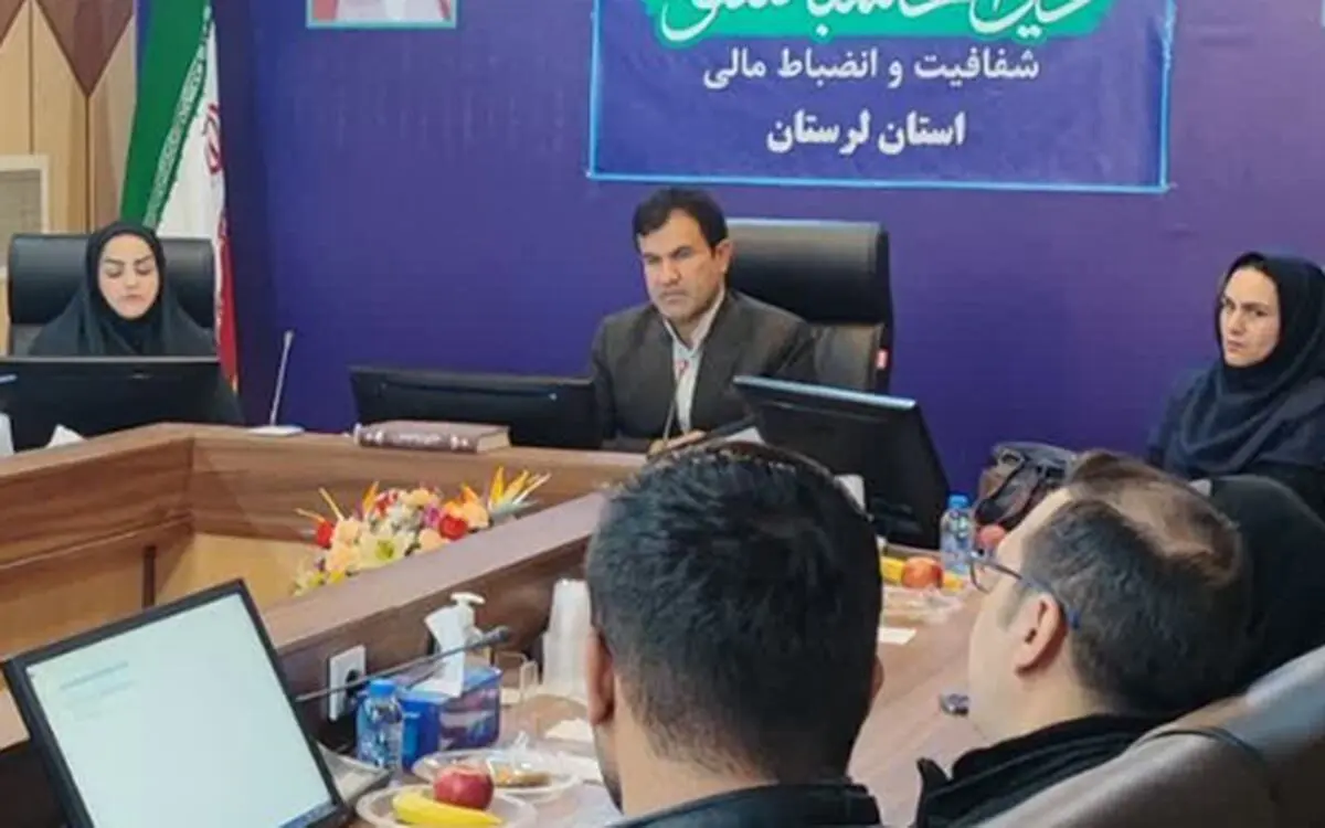 پایبندی به قوانین اصلی‌ترین ویژگی حرفه‌ای کارپردازان است/خرید کالا ها مبتنی بر کیفیت لازم