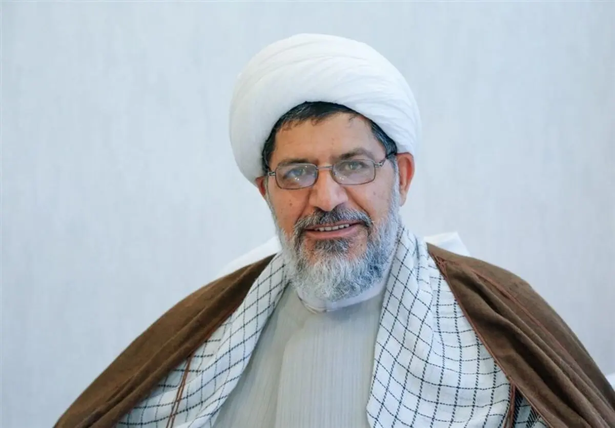 انسانِ شهادت طلب، هرگز میدان را برای دشمن خالی نمی‌کند