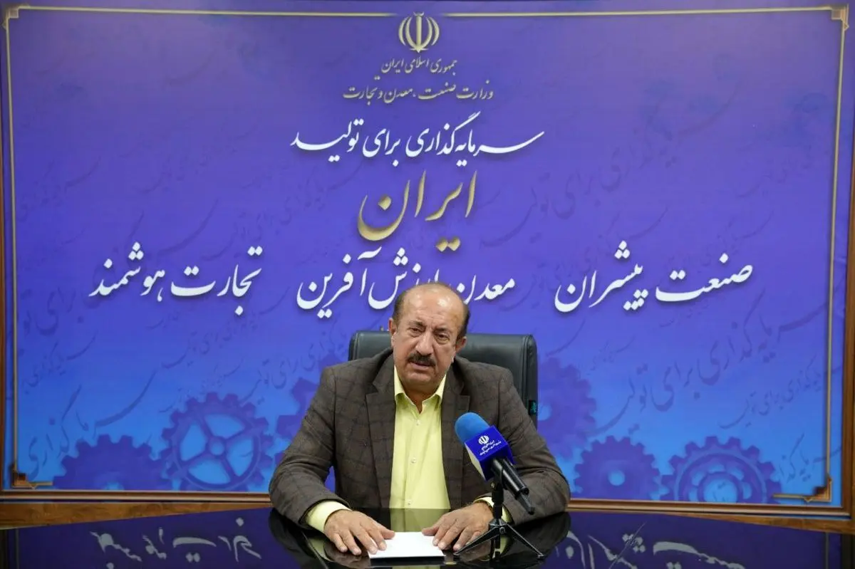 مشکلات اصناف را در بسته حمایتی پیگیری می کنیم