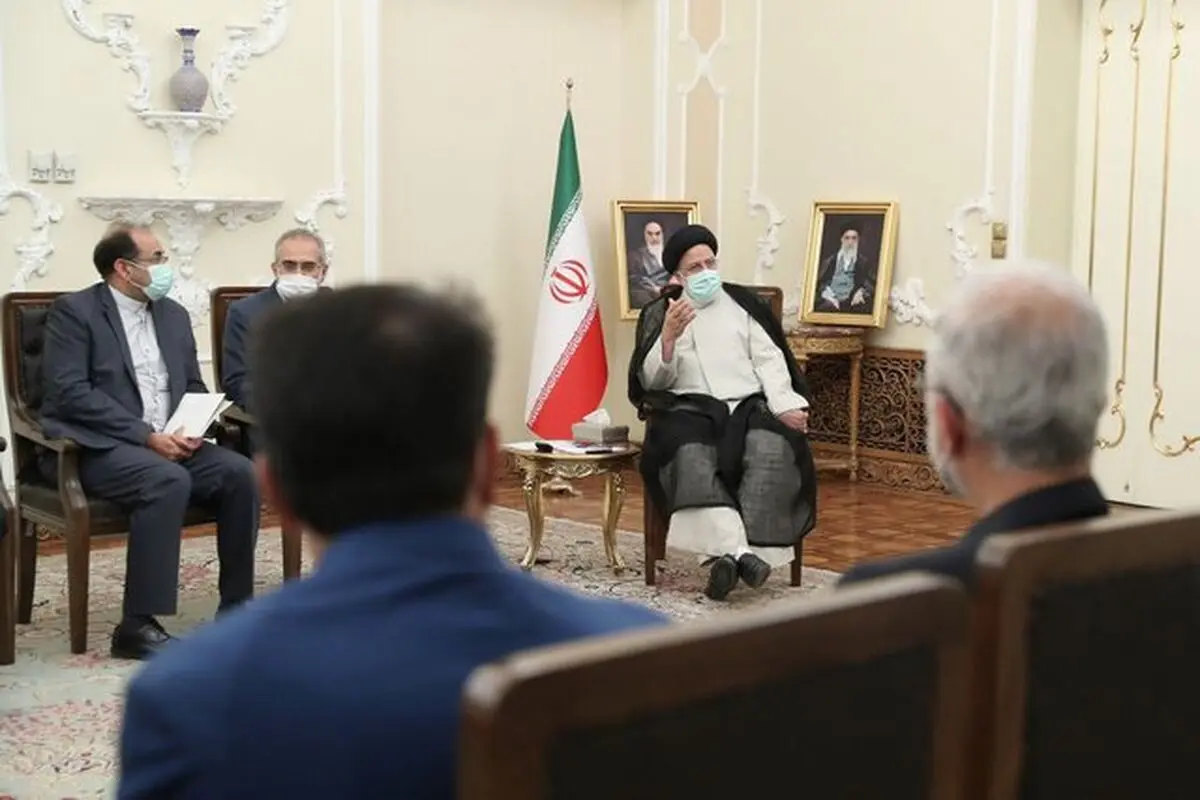 دیدار جمعی از مقامات با رئیس‌جمهور