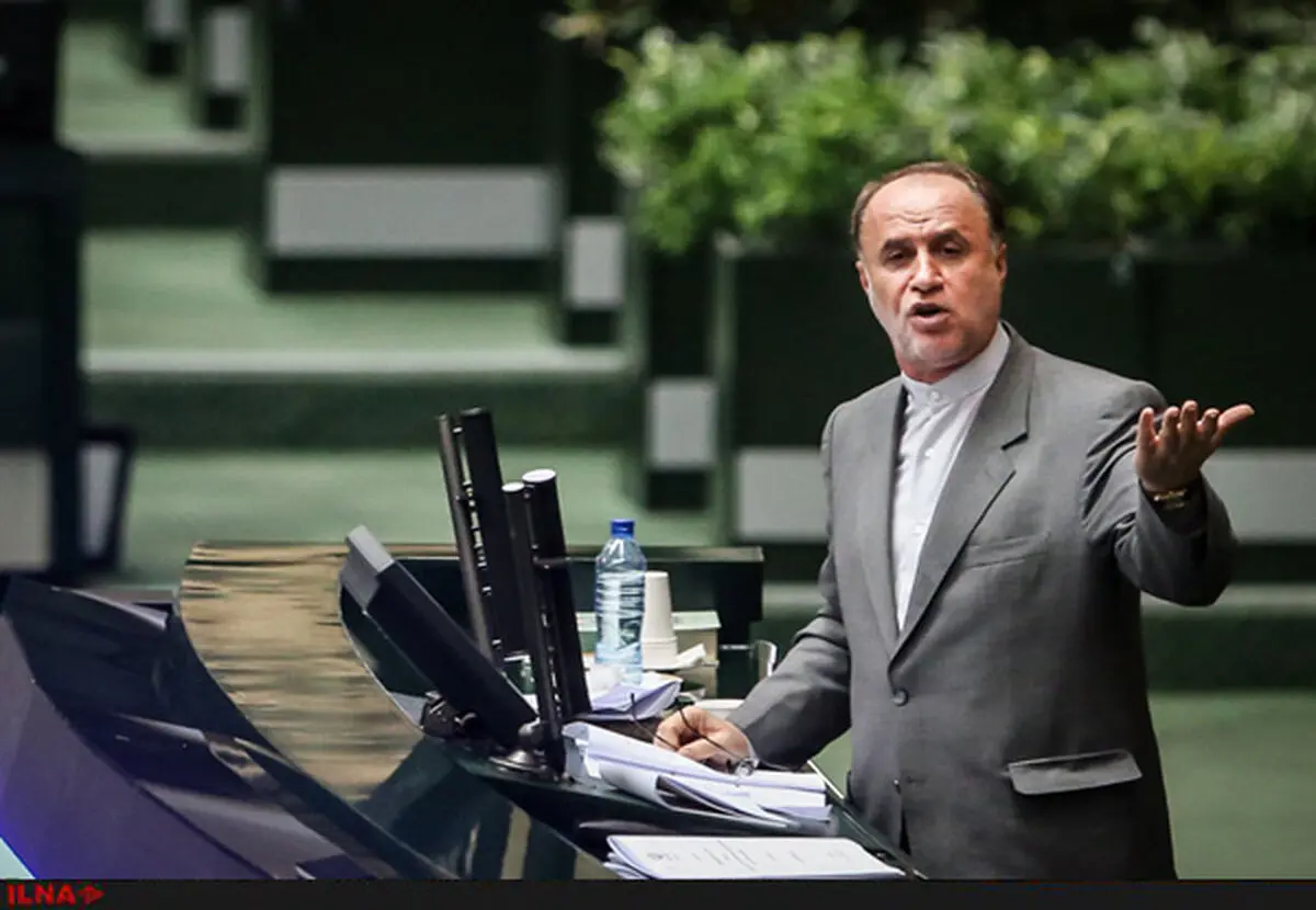 حاجی‌بابایی خواستار حل مشکل آب، برق و گاز مدارس شد