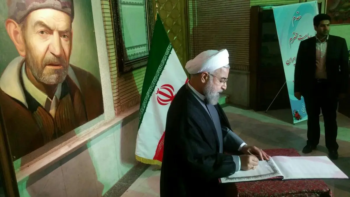 روحانی از مقبره الشعرا تبریز بازدید کرد