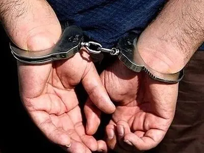دستگیری کلاهبردار میلیاردی خودروهای لیزینگی در تهران 