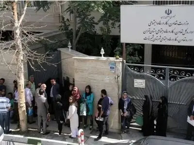 اجازه اطلاع کارفرمایان از سوابق شکایات کارگران قانونی نیست/ چرا وزارت کار برای دشوارسازی شکایت از کارفرما تلاش می‌کند؟!