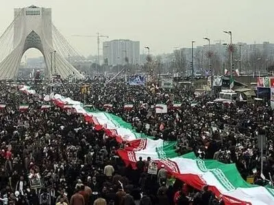 راهپیمایی خودرویی ۲۲ بهمن در شهر‌های قرمز 