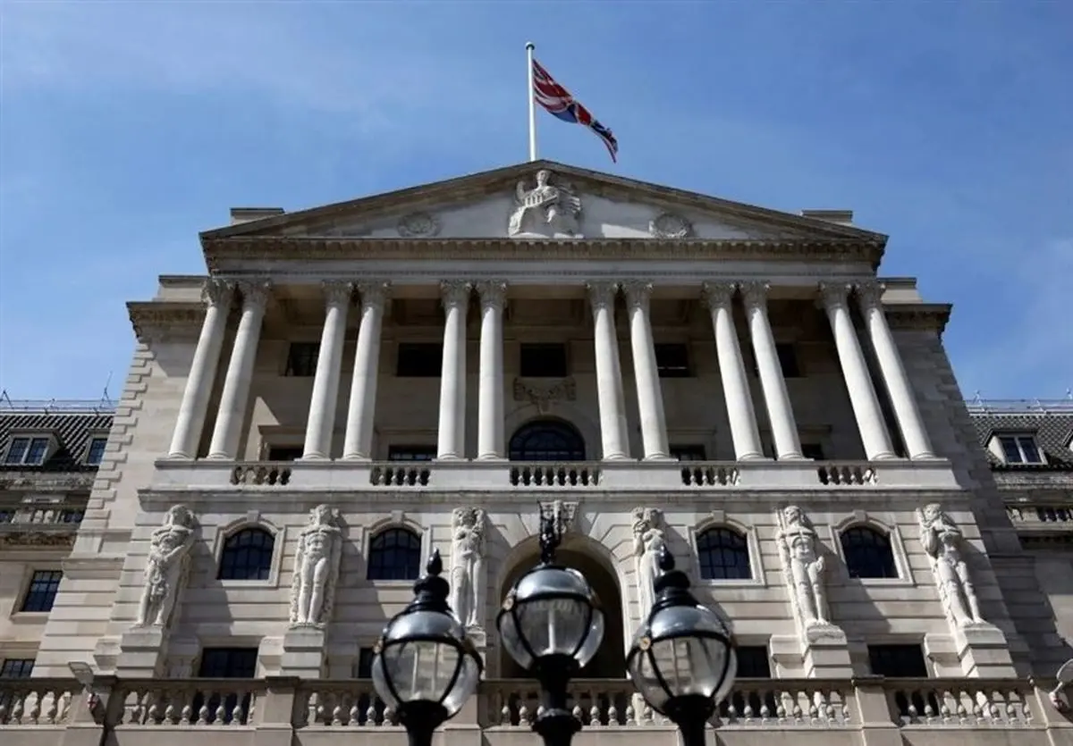  UK Bank Unveils Biggest Interest Rate Rise in 27 Years