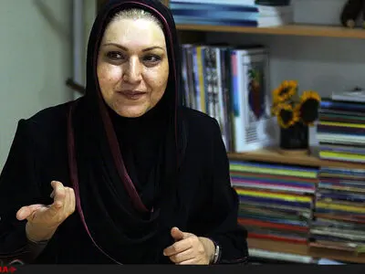 «کارت پستال‌های سترون» در دوران ناامیدی نوشته شد