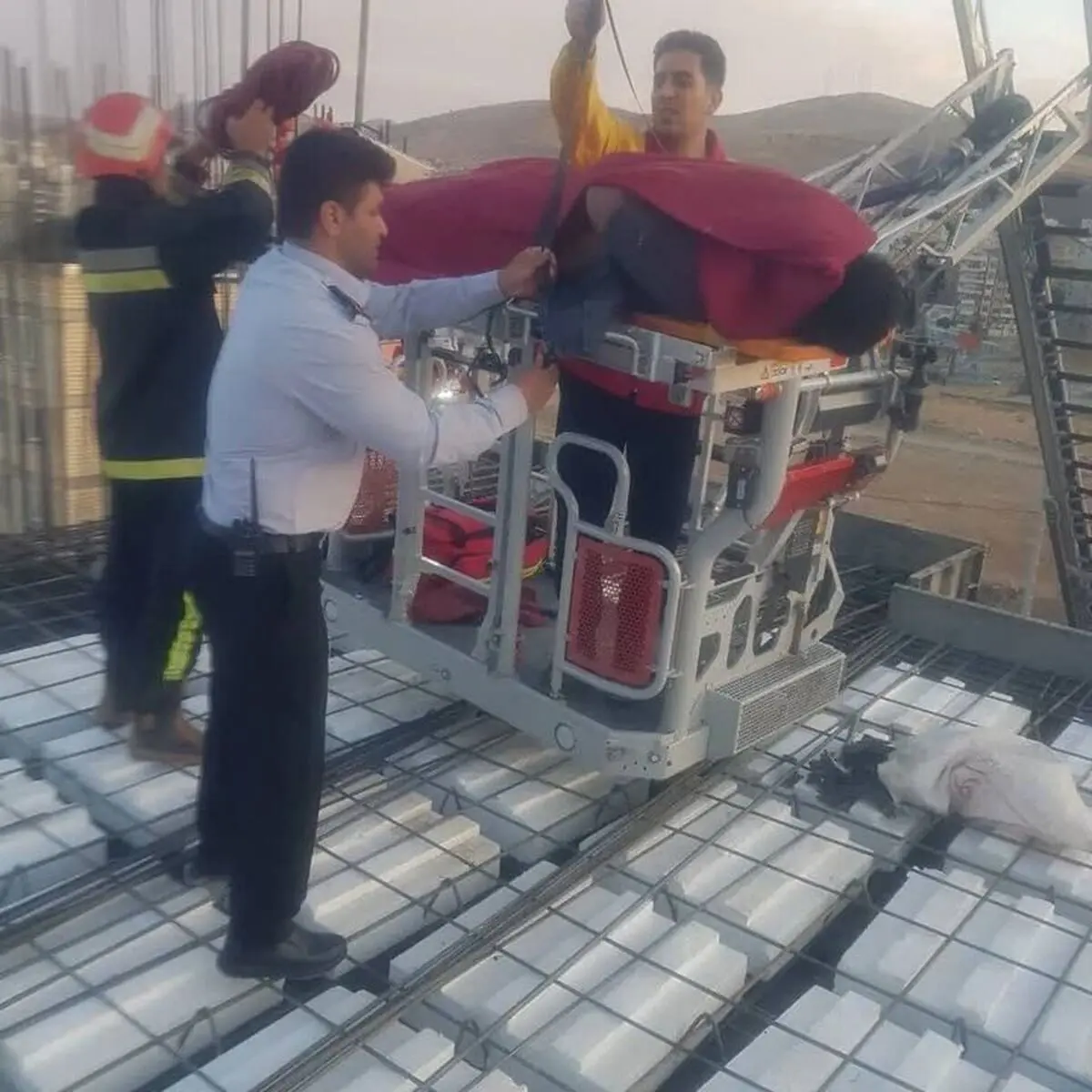 مرگ کارگر مرغداری در اثر برق‌گرفتگی 