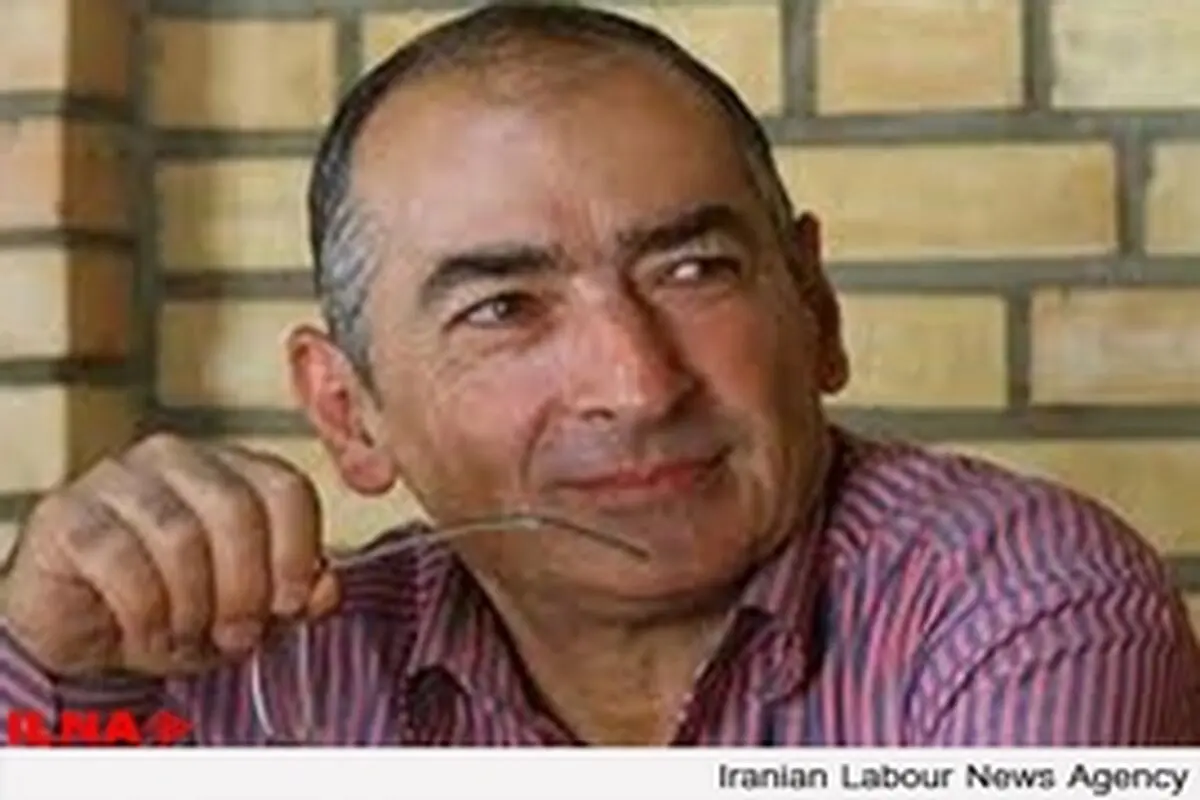 دولت باید از رسانه‌های مستقل حمایت کند / رسانه های مخالف دولت شمشیر را از رو بسته‌اند