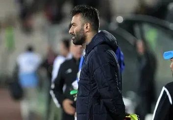 عمران زاده: نامردی است فقط به استیلی گیر بدهیم / شیخ سلمان به خاطر کشورش این بلا را سر ما آورد!