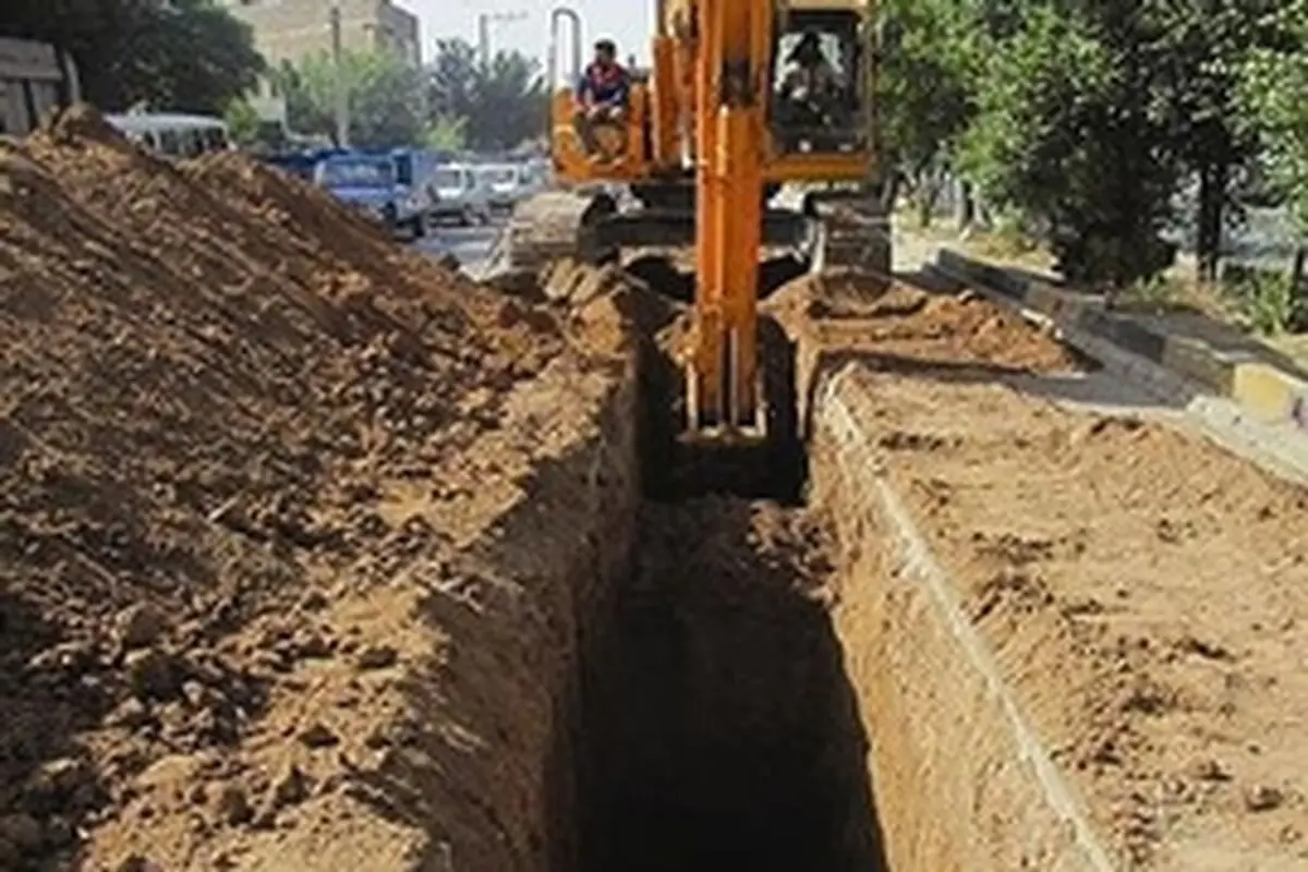 اصلاح و بازسازی ۱۵۴۰ متر شبکه فاضلاب در دهگلان