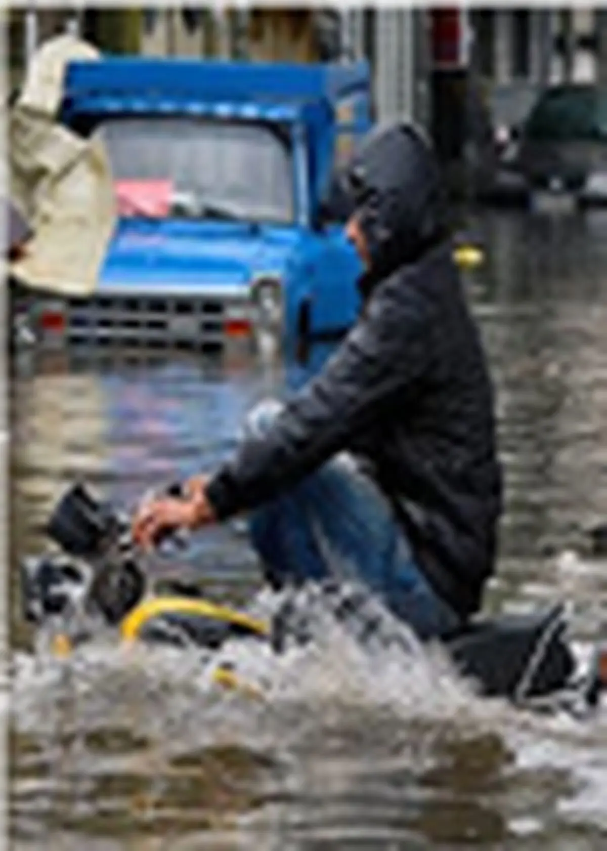 وقوع سیل و آبگرفتگی در ۱۲ استان / امدادرسانی به ۱۰۰۰ نفر