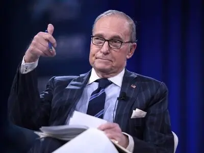 طلا بفروشید و دلار بخرید