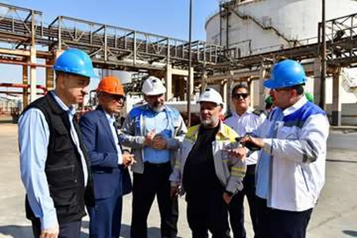 بازدید هیات‌مدیره پتروشیمی اروند از طرح‌های توسعه‌ای و پروژه‌های بهبود عملکرد