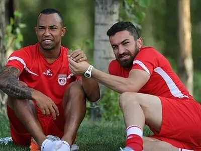 نقل و انتقالات تراکتورسازی به پایان رسید 