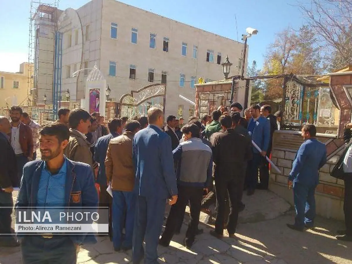 تجمع آبداران شرکت آب و فاضلاب روستایی‌کهگیلویه و بویراحمد/ حقوق معوق 7 ماهه دلیل تجمع