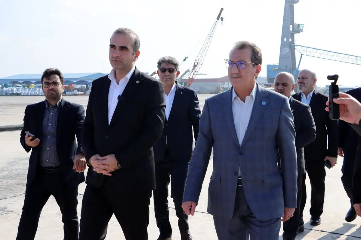 بازدید معاون وزیر راه و شهرسازی از زیرساخت‌های بندری و لجستیکی منطقه آزاد انزلی