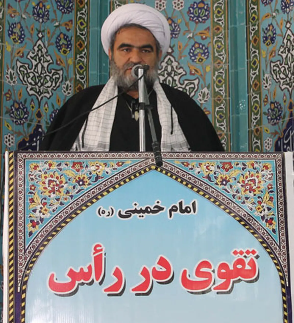 امنیت شغلی کارگران منطقه از سوی افراد سودجو تهدید می‌شود