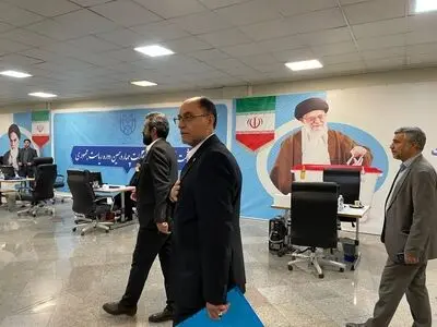 وحید حقانیان در انتخابات ریاست جمهوری ثبت‌نام کرد/ فیلم