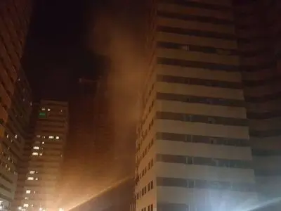 جزییات آتش‌سوزی در برج ۲۲ طبقهِ شهرک چیتگر/مصدومیت ۳ زن و یک مرد/۳۰ نفر نجات یافتند
