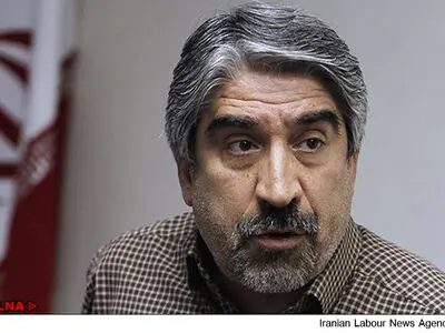 ضرغامی هیچ گزارش کاری به مردم نداد/ سرافراز توان اجرای حتی یکی از شعارهایش را ندارد