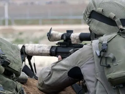 شهادت شماری از غیرنظامیان هنگام خروج از بیمارستان به ضرب گلوله تک‌تیراندازان صهیونیست