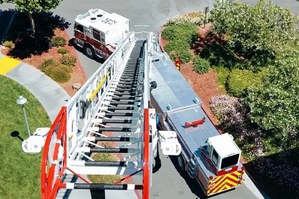 معافیت واردات خودروهای آتش نشانی مجهز به نردبان بوم بلند از عوارض سود بازرگانی