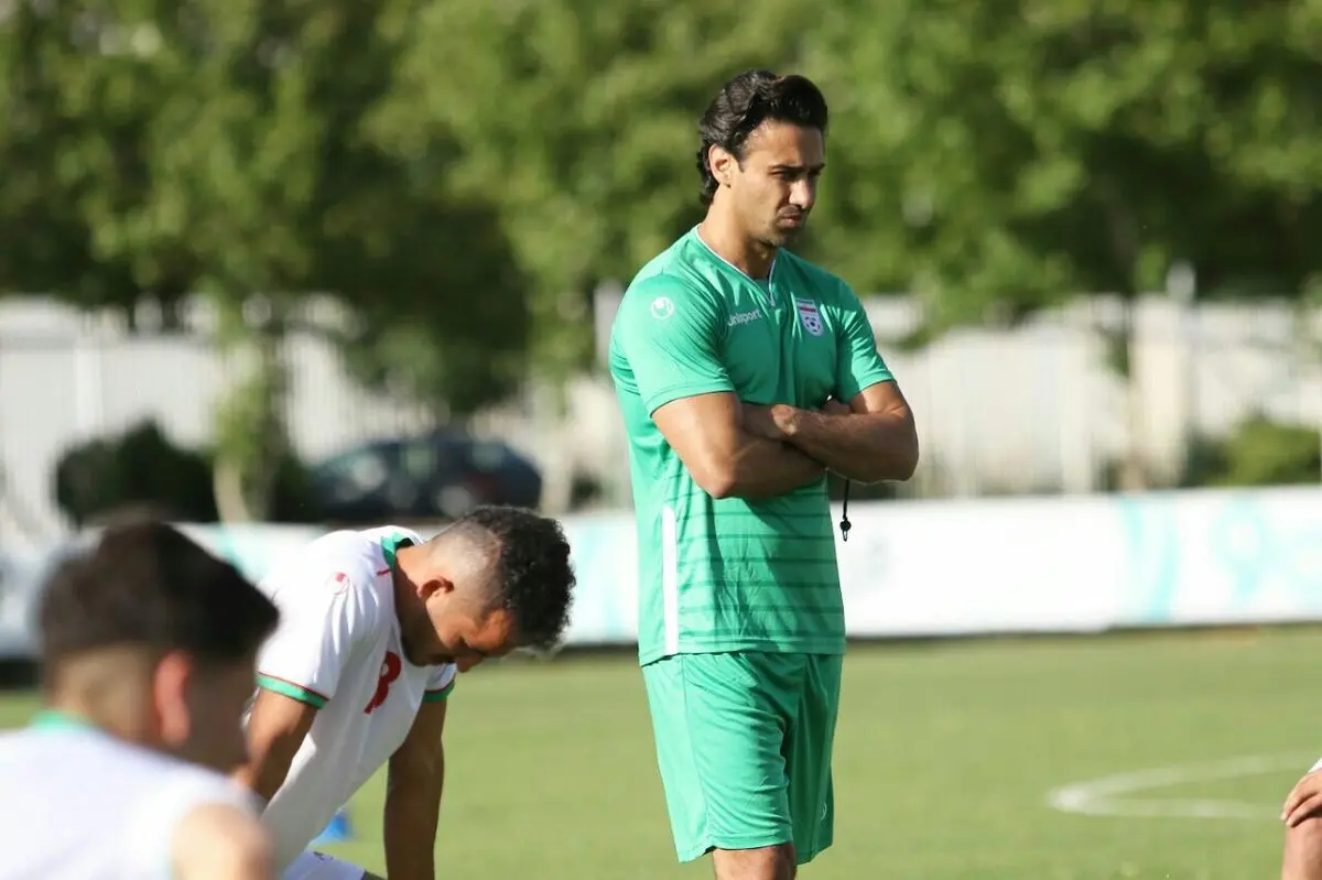 حرف و عمل فرهاد مجیدی یکی نبود! (گزارش)