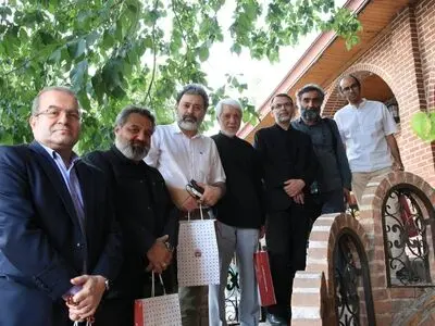 باید نسل جدید را با واقعه عاشورا آشنا کنیم