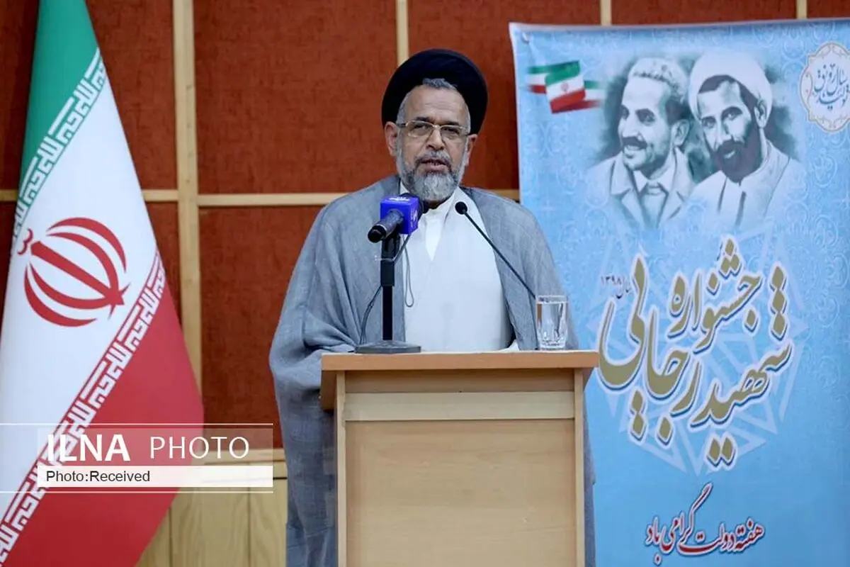 مسئولان با آسیب‌زدایی به مردم بیشتر خدمت کنند/ وزارت اطلاعات جلوی مدیری که مسیر خلاف را برود، می‌گیرد