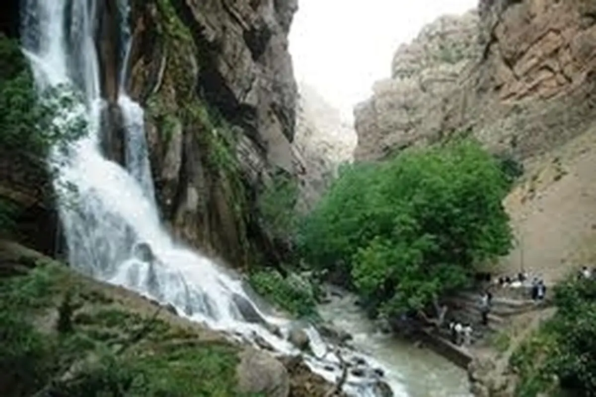 مرگ کوهنورد الیگودرزی به خاطر سقوط از صخره آبشار