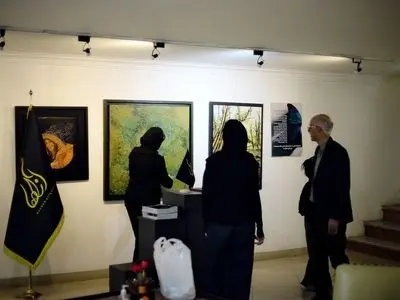 هنرمند باید آیینه الهی باشد و نور را از فیلتر وجودی‌اش عبور دهد