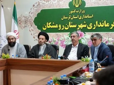 حقابه کوهدشت و رومشکان در سفر رییس جمهوری پیگیری می شود/ پیگیری برای استقرار نمایندگی ادارات 