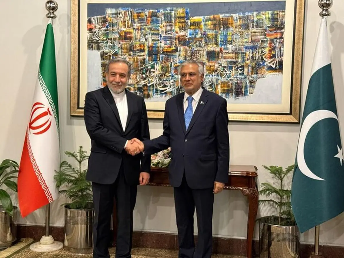 دیدار رسمی وزرای خارجه ایران و پاکستان در اسلام آباد