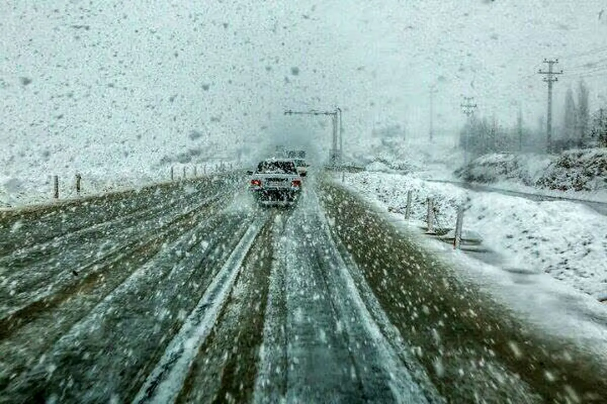 انسداد محورهای شریانی به دلیل شرایط برف و کولاک