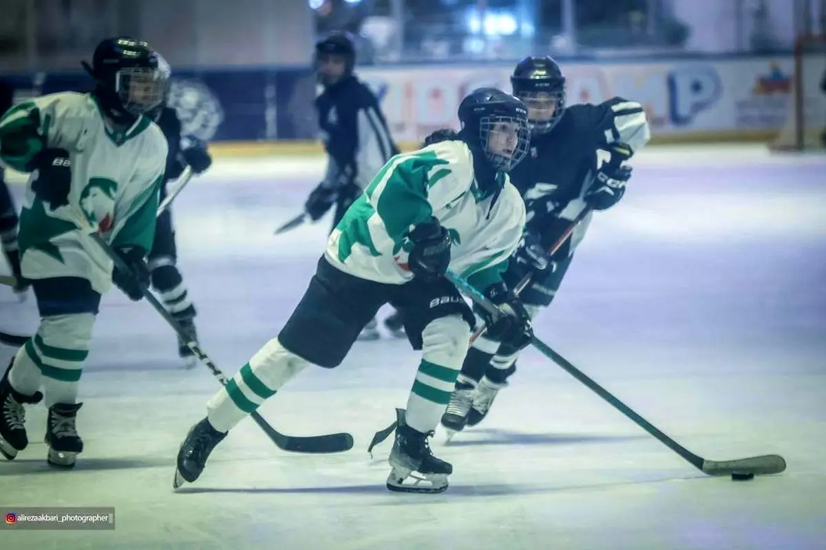 سیمرغ قهرمان دومین دوره لیگ هاکی روی یخ دختران شد