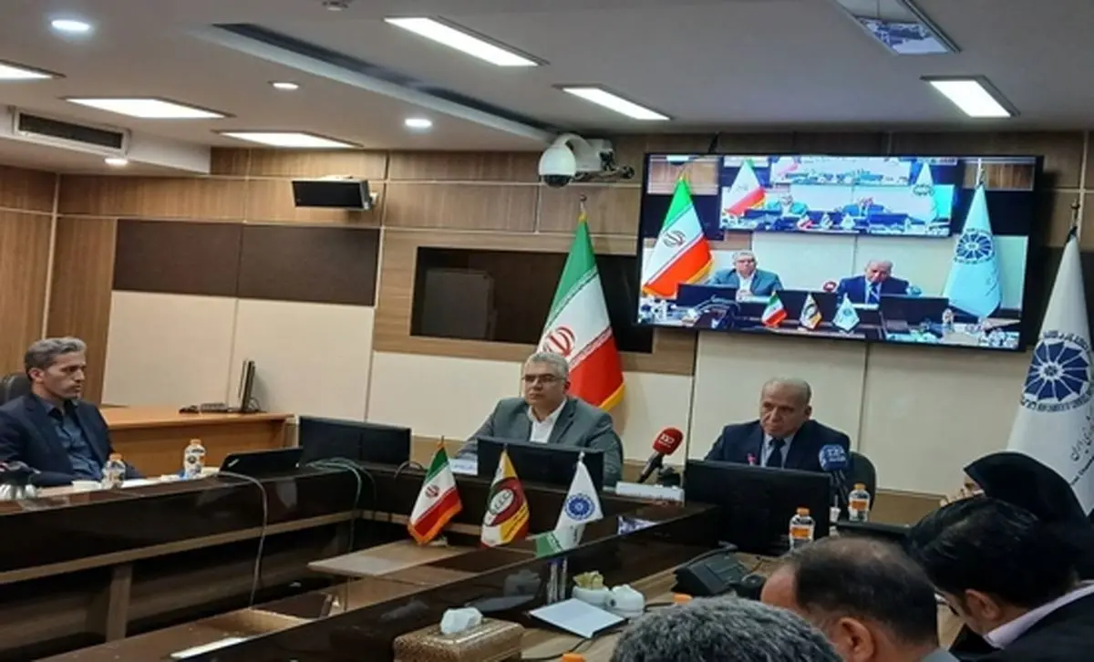 عرضه کالاهای ایرانی در سکوی آنلاین چینی/ ارتباط ریلی ایران و چین در دستور کار است