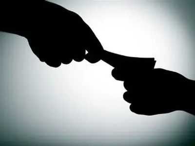 رد رشوه ٢٨٠ میلیون تومانی قاچاقچیان سوخت توسط مامور پلیس در کرمان