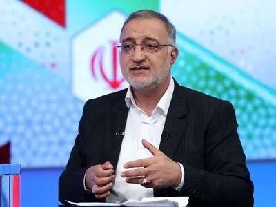 انتقاد روزنامه اصولگرا از زاکانی: لطفا وعده های فضایی ندهید!