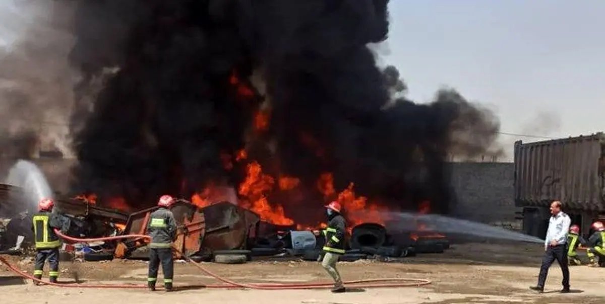 سوزاندن ضایعات در حاشیه نیزار علت اصلی دود غلیظ آسمان قم