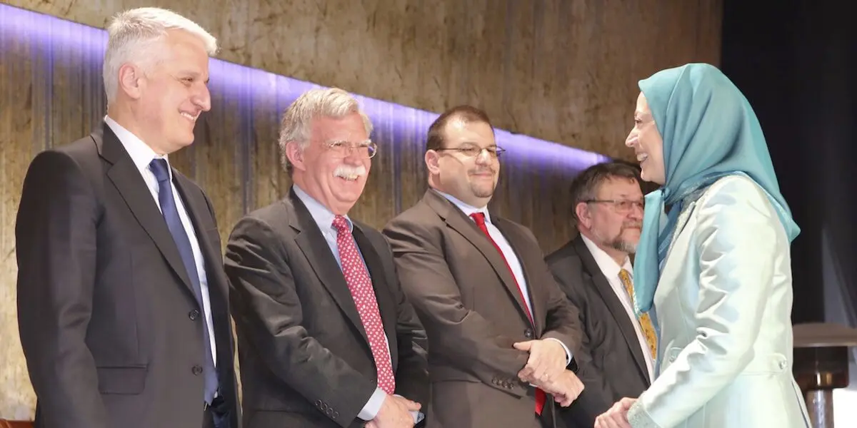 خاطره وزیر دفاع پیشین آمریکا از درخواست ملک عبدالله برای جنگ با ایران/ جان بولتون «نفوذی منافقین در کاخ سفید» است