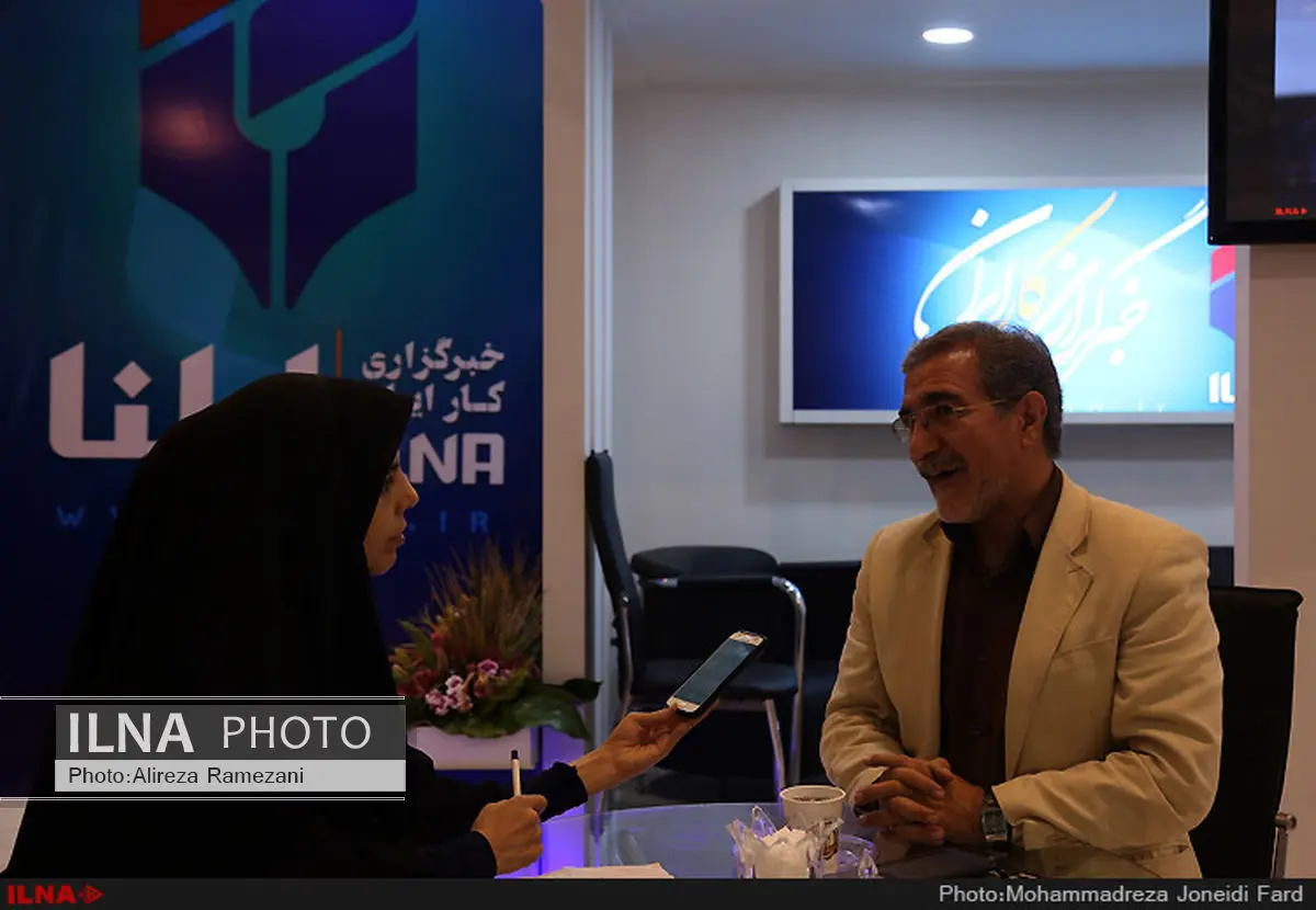 ما بی‌خیال هستیم اما دشمن بیدار/ بی‌وطنی را مدیون شهرهای آشوب‌زده‌ایم