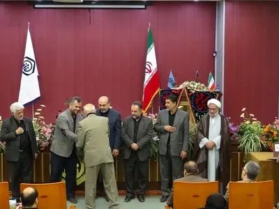 بازنشستگان نمونه تأمین‌اجتماعی قم تجلیل شدند
