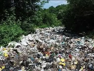 انتقاد از انباشت چند روزه زباله در برخی از محلات رشت
