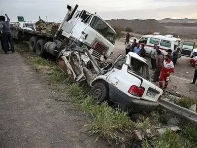عدم توجه به جلو، انحراف به چپ و مکالمه با تلفن همراه سه عامل مهم تصادفات رانندگی
