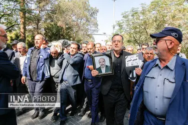 تشییع پیکر حسین حبیبی فعال پیشکسوت کارگری 