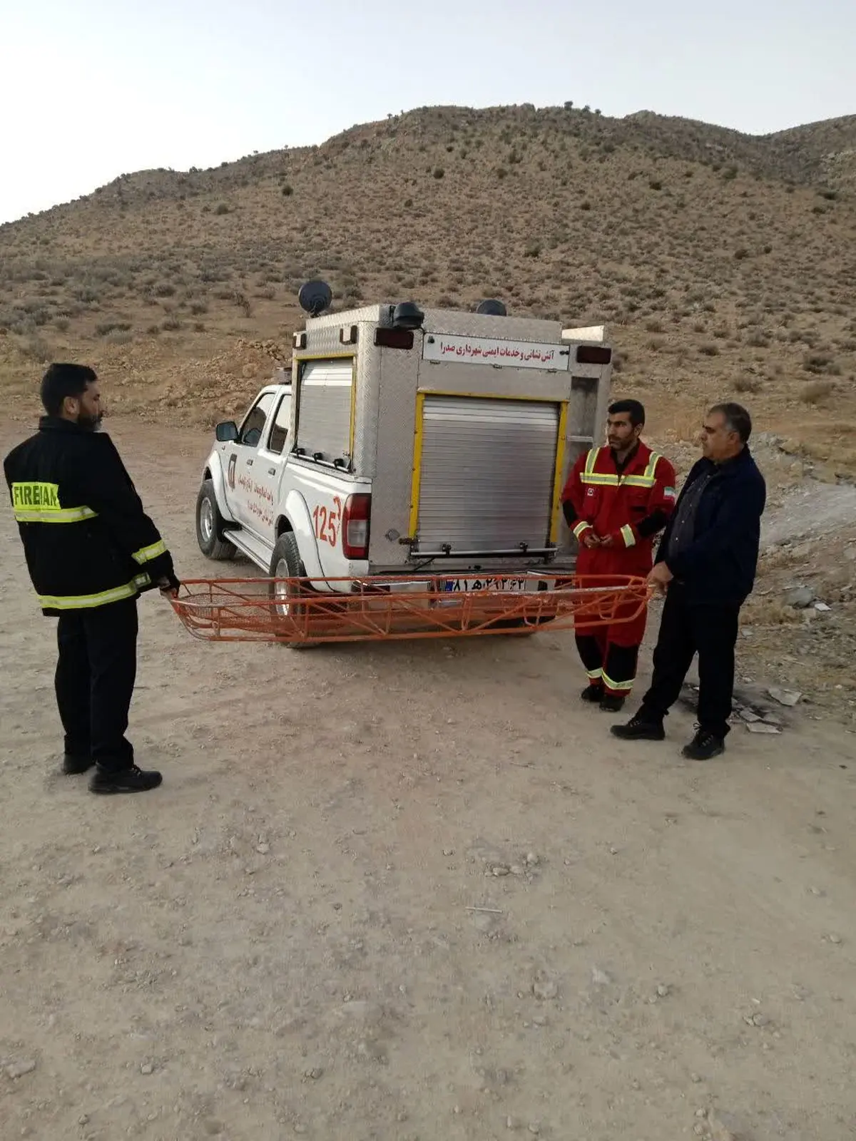 امدادرسانی آتش نشانان صدرا به فرد حادثه دیده در ارتفاعات