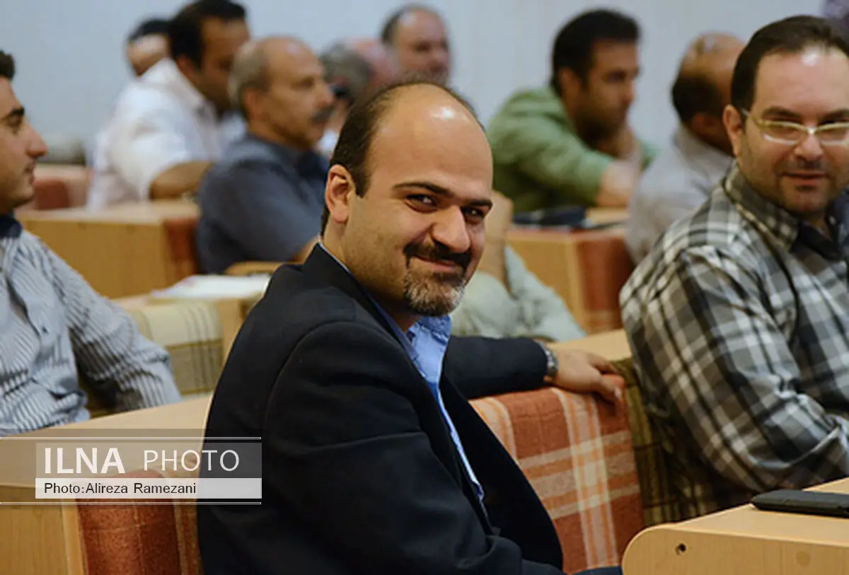 حسینی شایعات تغییر کادر فنی و انتصاب در فوتسال را رد کرد